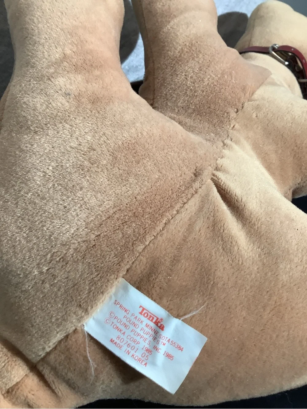 Vintage 1985 Collectors Pound Puppy plush in Brown and Dark Brown